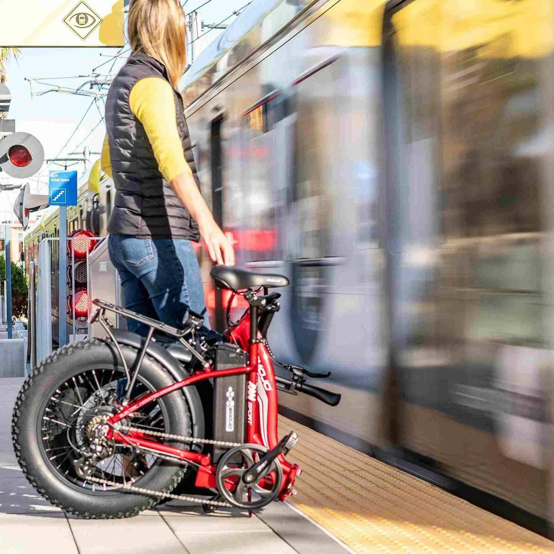 Folding Ebike 750W Step Thru Electric Bike for Urban Commuting and Easy Storage