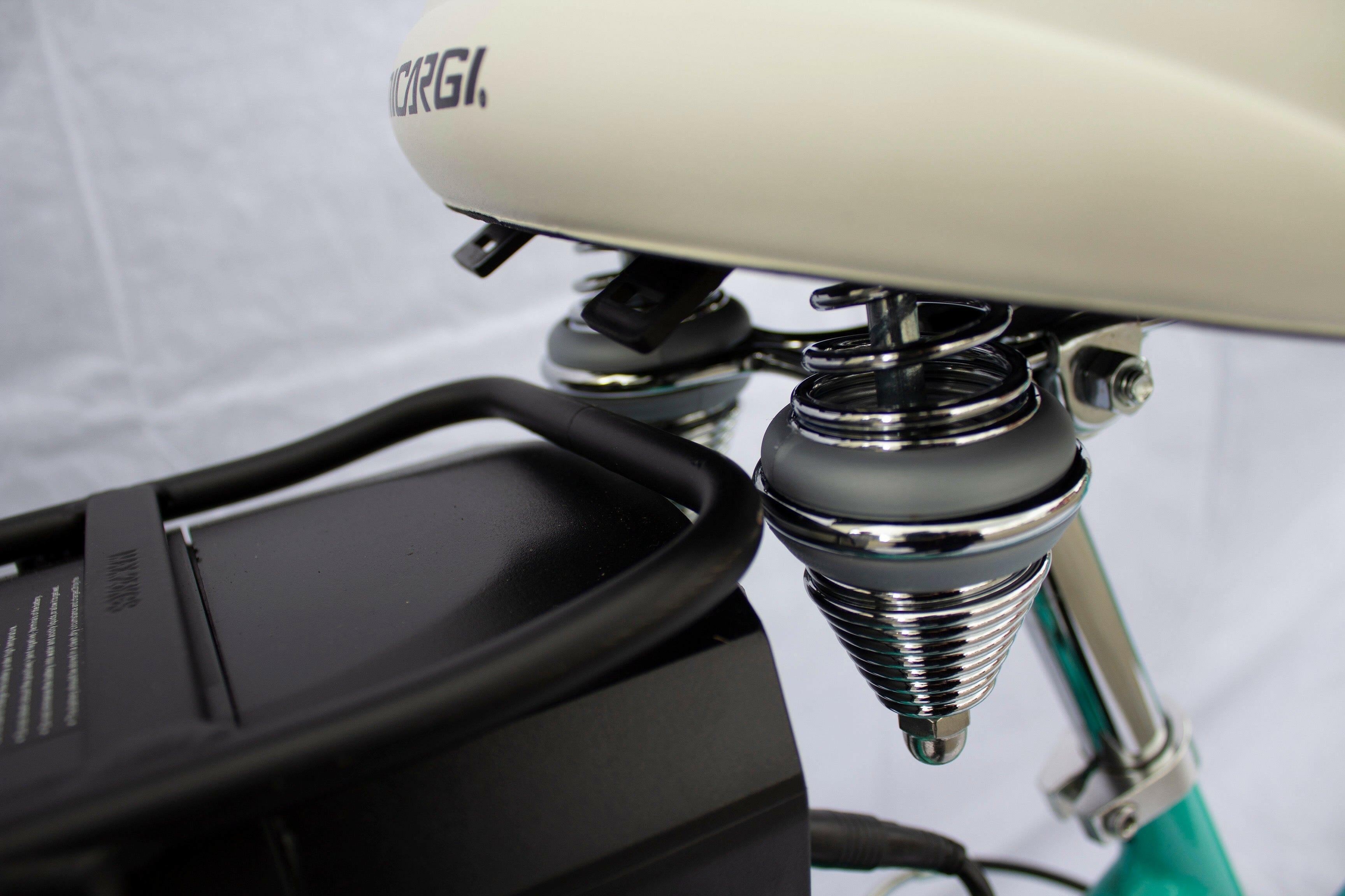 Sleek electric cruiser bike with modern design ideal for eco-friendly urban commuting and leisure rides